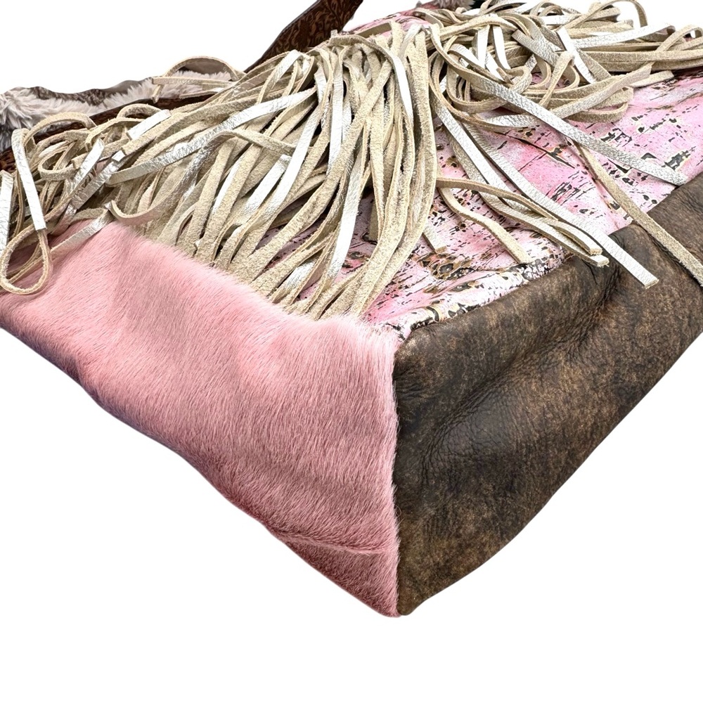 ๐ Keep it Gypsy Shoulder Bag Gold Pink Fringe - Picture 11 of 16